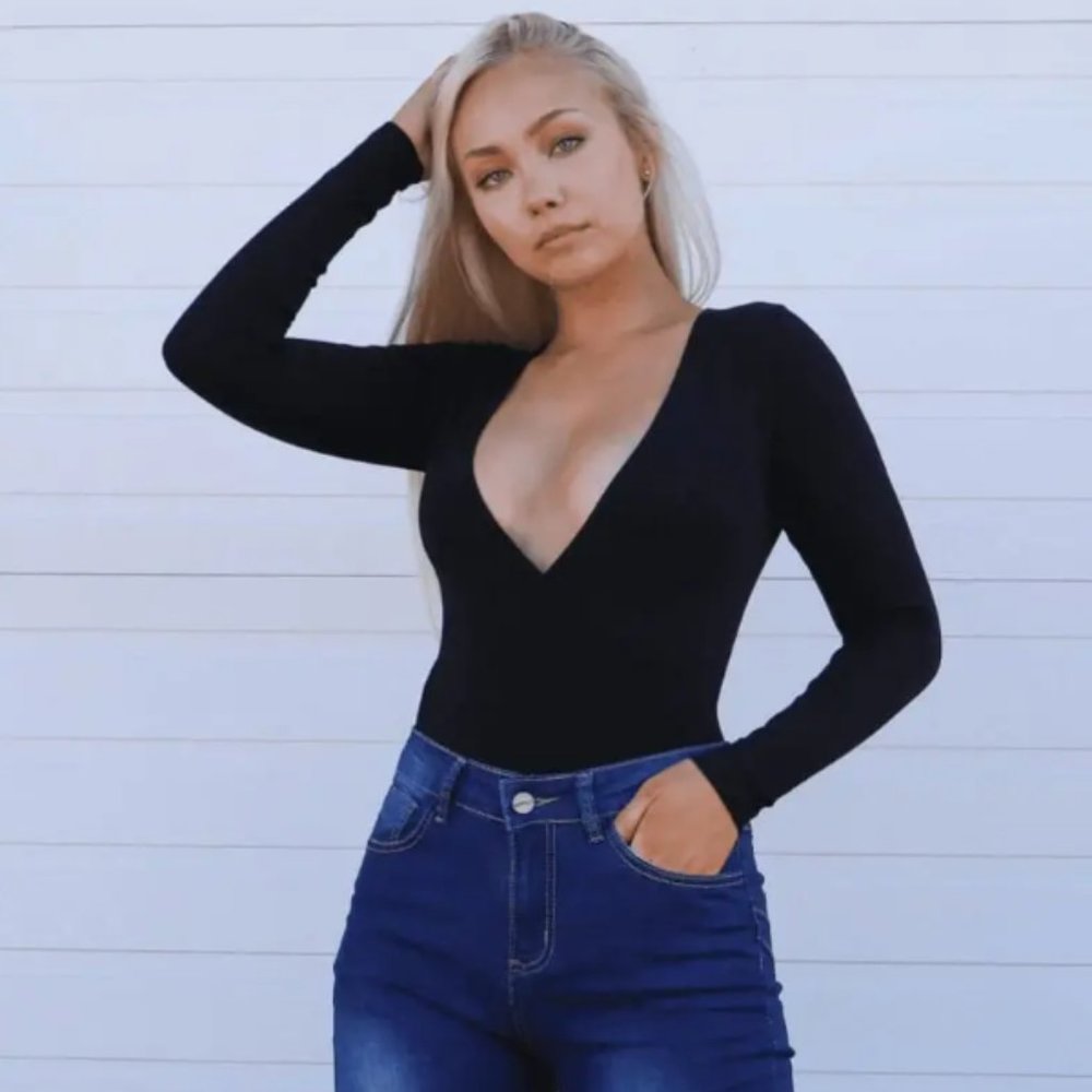 Fantasy Long Sleeve Bodysuit – Black NWT